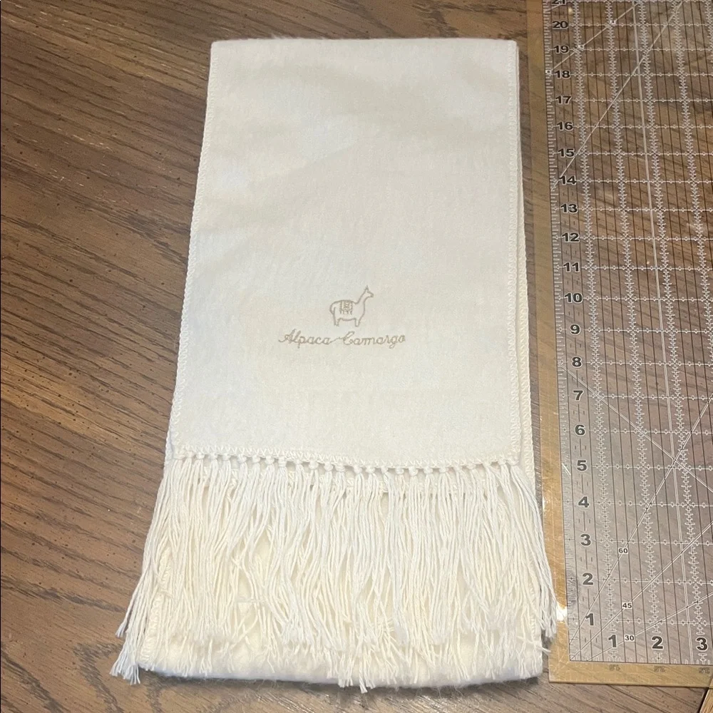 Alpaca Camargo winter‎ white (cream) scarf with fringe